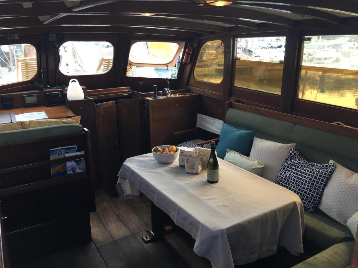Port Deauville Yacht Vintage Экстерьер фото